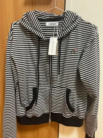 AEAE 스트라이프 후드 부착 후드티