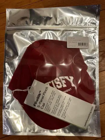 미사용 새상품 SATISFY 5-Panel Pinch Cap 러닝