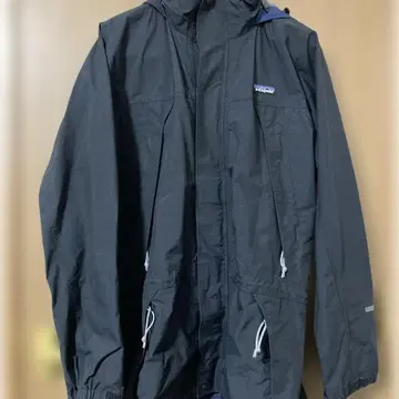 파타고니아 리퀴드 스카이 자켓 블랙 S 사이즈