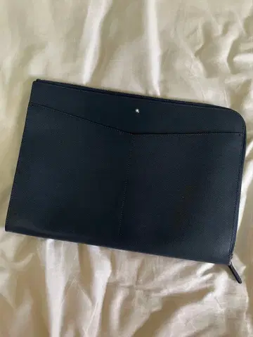 MONTBLANC 네이비 가죽 클러치백