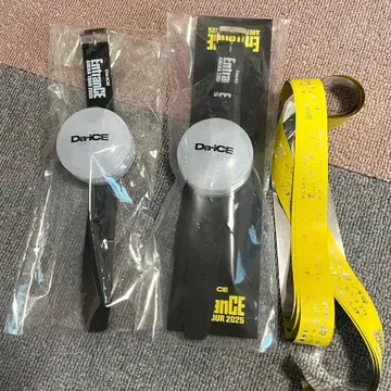 Da-iCE EntranCE 2025 응원봉 2개, 은색 테이프 2개
