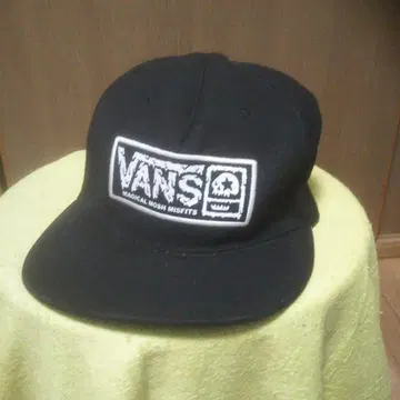 [ 완판템 ] VANS x MXMXM 콜라보 블랙 캡