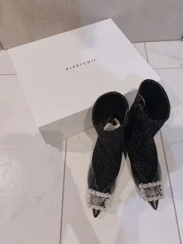 PIPPICHIC 라메 주얼리 플랫 부츠: 부티