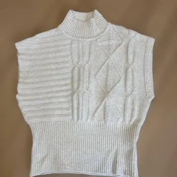 ZARA ! 아이보리 니트 베스트