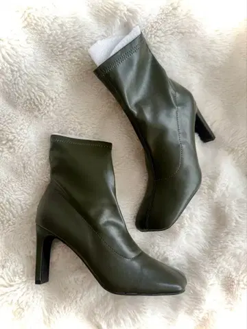 스퀘어토 스티치 미들 부츠 미사용