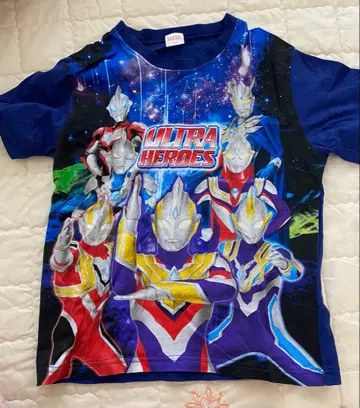 울트라 히어로즈 T셔츠 130사이즈