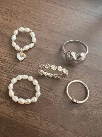 앨리슨 브라운 반지 세트 5점 펄 비즈와 하트형