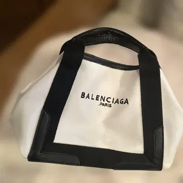 토트백 화이트/블랙 가방 겨울