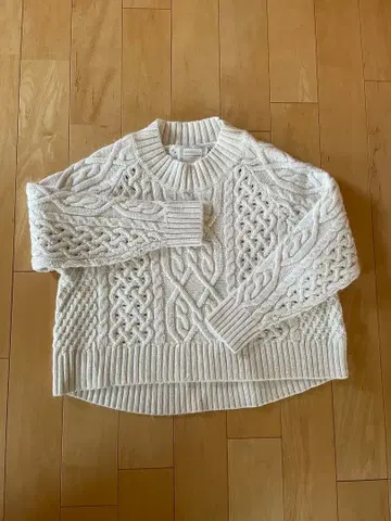 BEARDSLEY 아이보리 케이블 짜임 니트