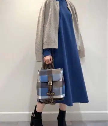 BLUE LABEL CRESTBRIDGE 울 부클레 니트 블루종