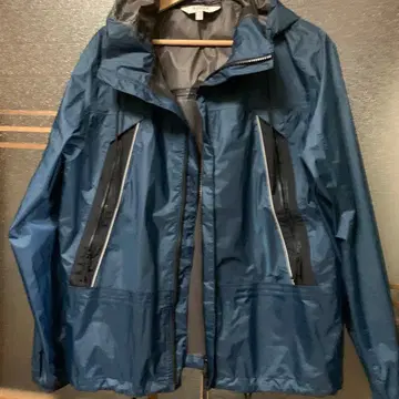 AIGLE 후드 부착 나일론 자켓 네이비