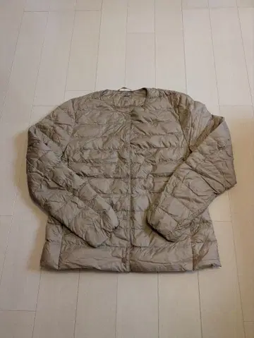 UNIQLO 울트라 라이트 다운 M 베이지