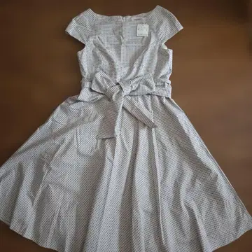 Strawberry 도트 무늬 슬리브리스 원피스