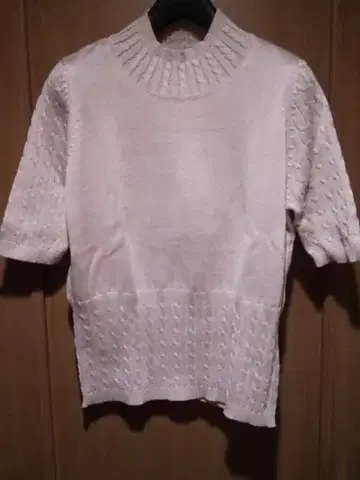 택 포함 미사용 보관품 MIRA VIANCO 코튼 하이넥 케이블 니트