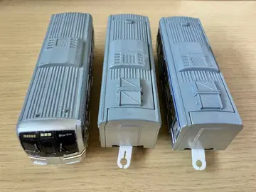 프라레일 요코스카선 E217계 중간차 2량과 후미차