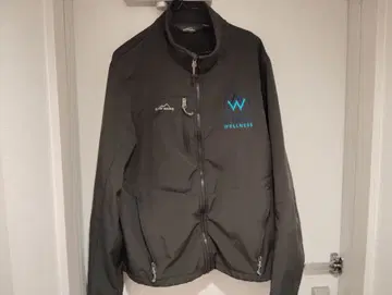 ACHIEVE WELLNESS 블랙 나일론 자켓 에디바우어