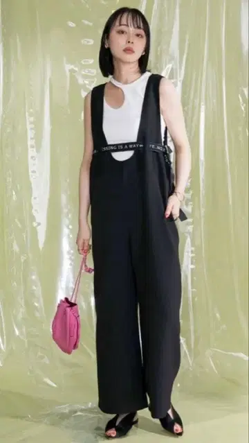 Eimee Law 아치넥 로고 테이프 벨트 살로펫