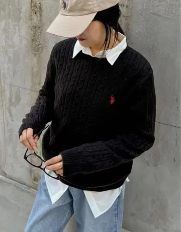 원포인트 자수 케이블 니트탑 리디