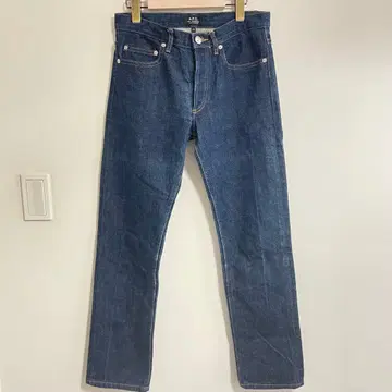 새상품급 A.P.C. 스트레이트 데님 27 스탠다드 진 클래식 빨간 귀