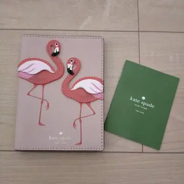 미사용 새상품 케이트 스페이드 여권 케이스