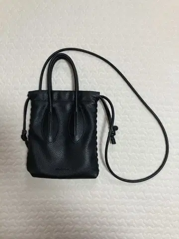 블랙 가죽 복조리형 숄더백