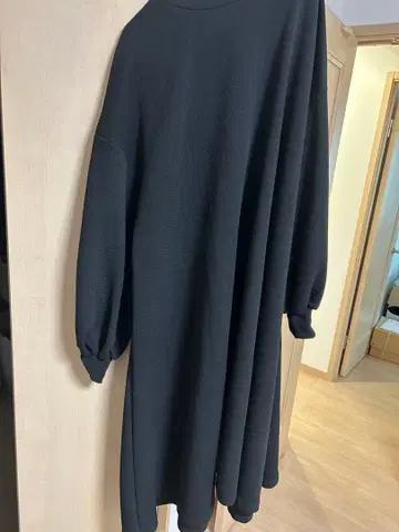 블랙 오버 사이즈 긴팔 원피스 coca