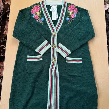 꽃무늬 자수 다크 그린 가디건