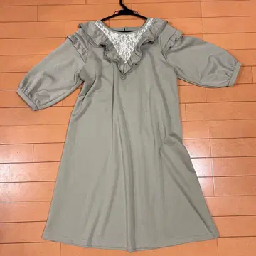 axes femme 에메랄드 그린 긴팔 원피스 레이스