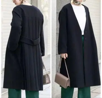 어반리서치 로쏘 경난 백 플리츠 V넥 노카라 코트