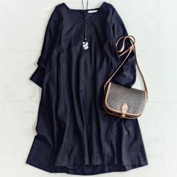 컨디션 최상 갤러리 바이 GALERIE VIE 울 V넥 원피스 블랙