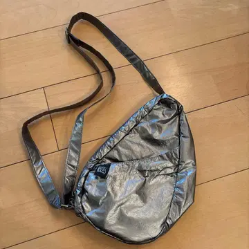HEALTHY BACK BAG 숄더백 실버