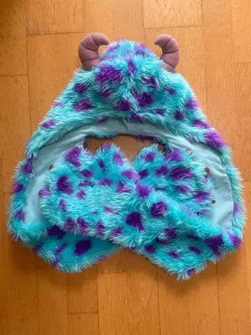 디즈니 샐리 머플러 캡