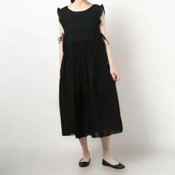 미사용 새상품 사만사 모스모스 슬리브리스 프릴 레이스 원피스