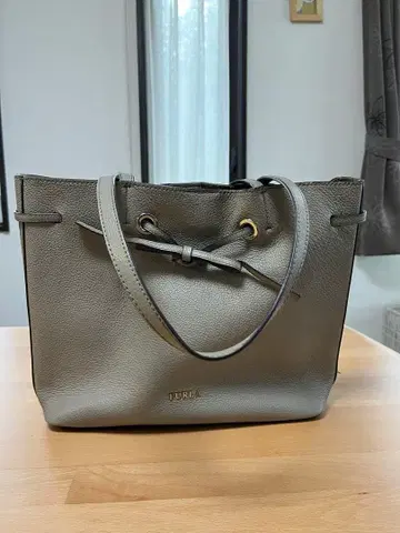 FURLA 그레이 가죽 토트백