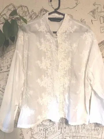 미즈이로 인드 레이스 스탠드 카라 와이드 셔츠 자수 화이트