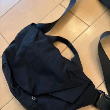 Lululemon 블랙 숄더백