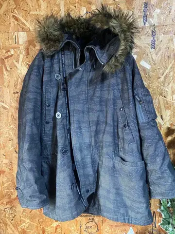 FREEKY 프리키 밀리터리 자켓 다운 자켓