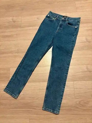 A.P.C. 인디고 스트레이트 데님 26