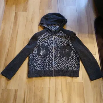 이타리야 레오파드 무늬 후드 부착 후드티