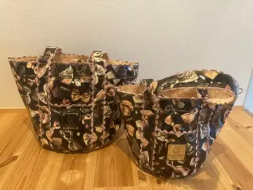 Crystal ball 리본 무늬 토트백 2개 세트 (블랙과 핑크)