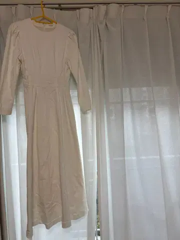 MAVIMOON 화이트 원피스