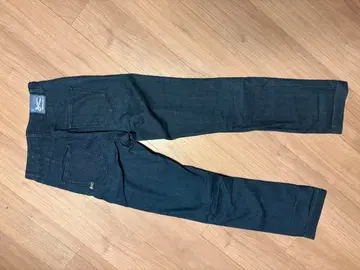 DENHAM 다크 블루 스트레이트 데님