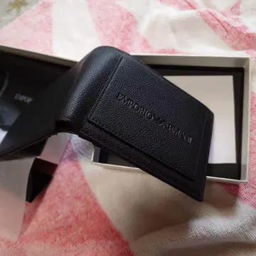 EMPORIO ARMANI 새상품 블랙 접이식 지갑