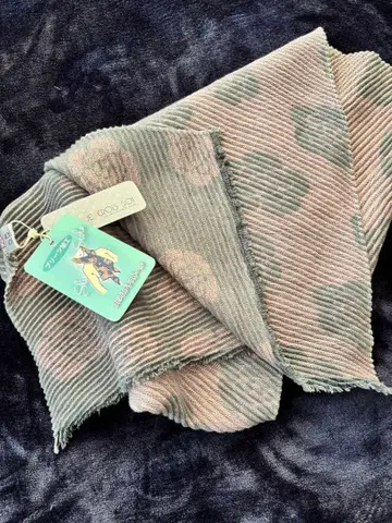 새상품 JE CROIS SOI 머플러 스톨