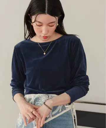 [ 새상품급 ] titivate 시어 벨로아 롱 T셔츠 네이비 긴팔 M