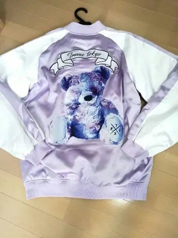 시버라이즈 트래버스 도쿄 바시티 자켓 곰