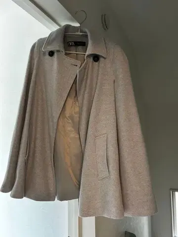 ZARA 판초형 코트