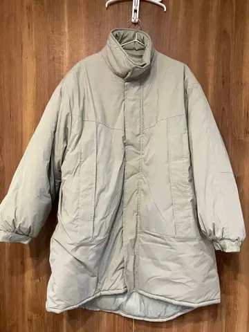 어반 리서치 몬스터 코트