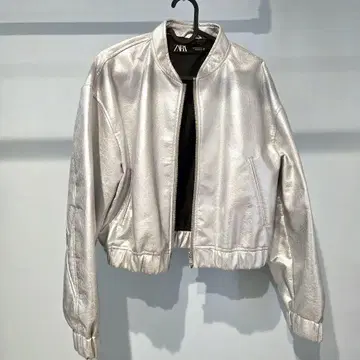 ZARA 실버 점퍼 봄버 자켓 메탈릭 노카라 자라