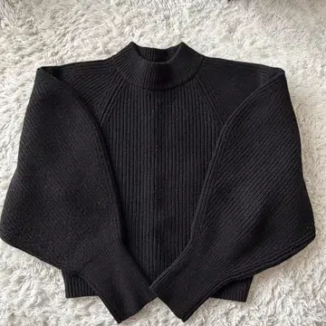 로지몬스터 포완소매 벌룬 슬리브 니트 크루넥